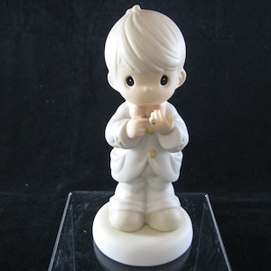 PRECIOUS MOMENTS Figurine &quot; I Still Do &quot; 1999 mark man with wedding ring 5 1/2&quot; tall excellent condition