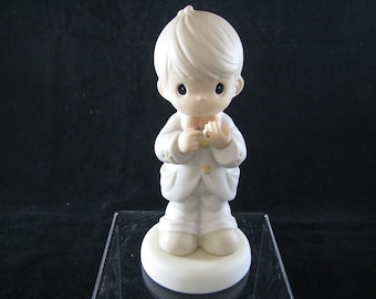 PRECIOUS MOMENTS Figurine " I Still Do " 1999 mark man with wedding ring 5 1/2" tall excellent condition