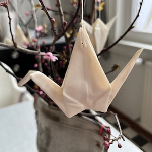 Origami crane made of porcelain as a pendant Suitable as a decoration all year round or as a small gift as a lucky charm