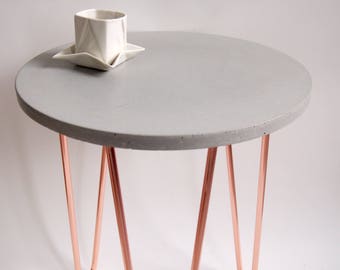 Ofstellen - concrete side table consisting of a handmade concrete table top and a steel frame, highlight for your living room