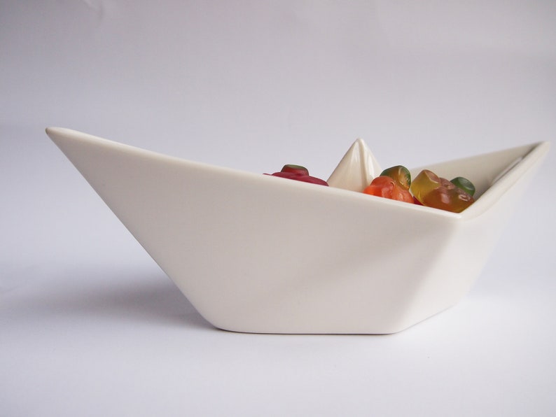 Bootjen Origami boat bowl in Paper Boat Design and two different sizes, maritim decoration, white porcelain jewelry dish image 7