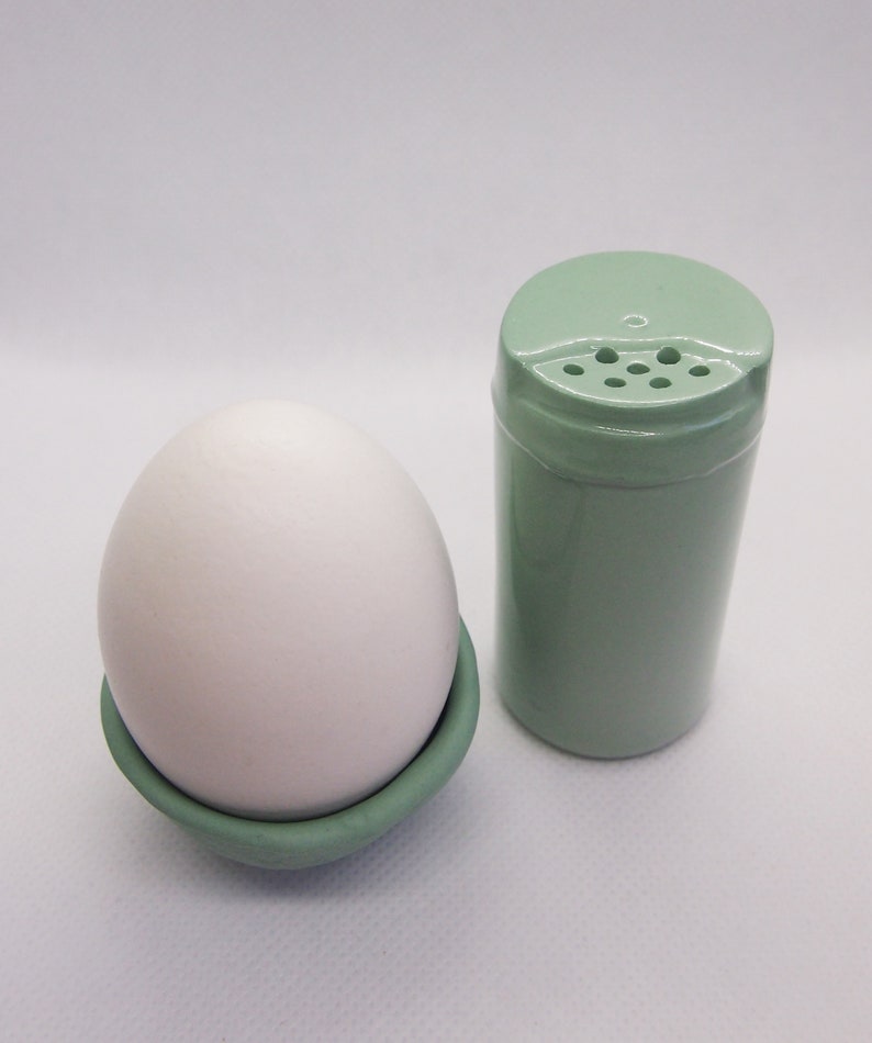 Saltshaker 'Soltdöös' handmade of porcelain, coloured spice container to refill matching our 'Tütei' egg cups image 6