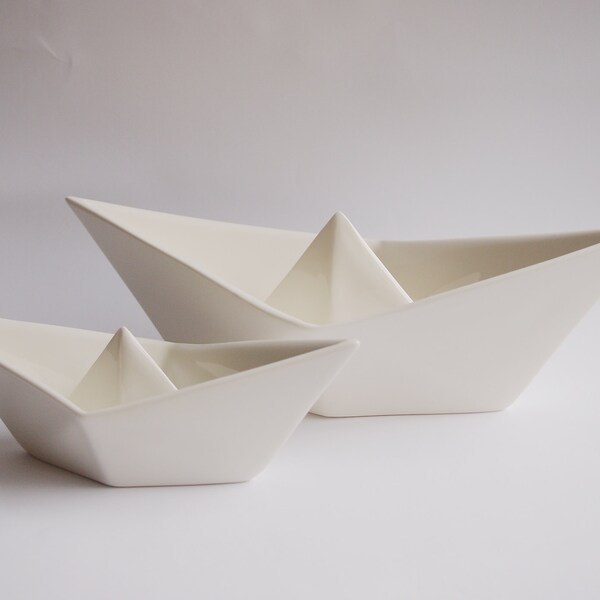 Bootjen - Origami boat bowl in Paper Boat Design and two different sizes, maritim decoration, white porcelain jewelry dish