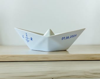 Trouwboot gepersonaliseerd met initialen en trouwdatum