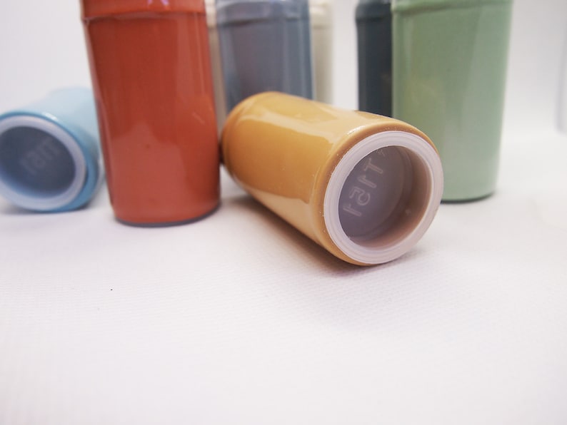 Saltshaker 'Soltdöös' handmade of porcelain, coloured spice container to refill matching our 'Tütei' egg cups image 5