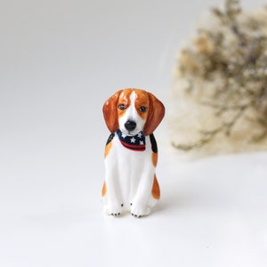 Beagle Dog Brooch, Beagle Dog pin, polymer clay dog, dog sculpture, dog lover gifts