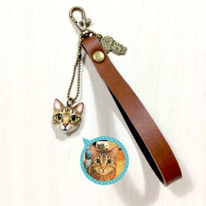 Custom Cat & Dog Portrait Keychains, Leather Keychain with your cat pendant, Custom Cat Keychain, Personalized Cat Keychain, Cat Memorial, Custom cat and dog portrait keychain, handmade leather keychain with personalized pet pendant, sculpted polymer clay cat keychain, pet memorial gift, custom pet keepsake