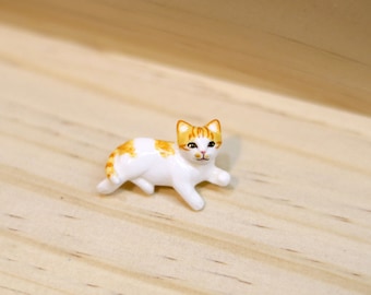 Oranje kattenspeld, leggen oranje kattenspeld, oranje kattenspeld, leggen kattenspeld, handgemaakte kattenspeld polymeerklei, kattenliefhebber cadeau