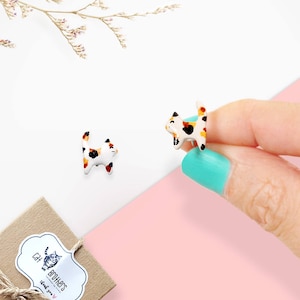 Tiny Calico Cat Earrings, Cat Stud Earrings, polymer clay cat, Miniature cat earrings, Tiny cat earrings, cat sculpture, cat lover gifts
