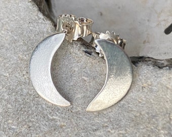 Moon earrings,crescent earrings, Half moon earring,Silver studs,Half circle studs