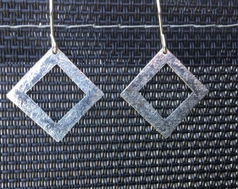 Textured square earrings,hammered Quadrat earrings,handmade earrings