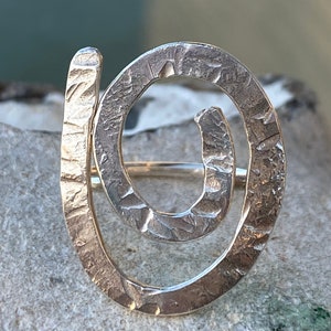 Grande bague en argent spirales, bague en argent vague, bague en argent océan, bague surfeur, bague tourbillon image 2