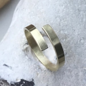 Smudge brass ring,band brass ring,spiral brass ring,Dainty ring