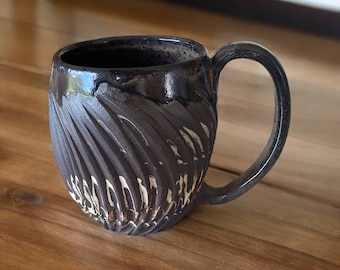 Handcrafted Carved Agateware Coffee Mug: 12-Ounce Stoneware