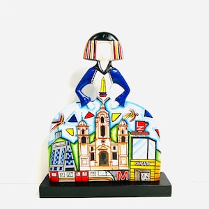 MENINA Panteón Caracas   handmade in Venezuela . Wood Statue. 11 inches x 8 inches