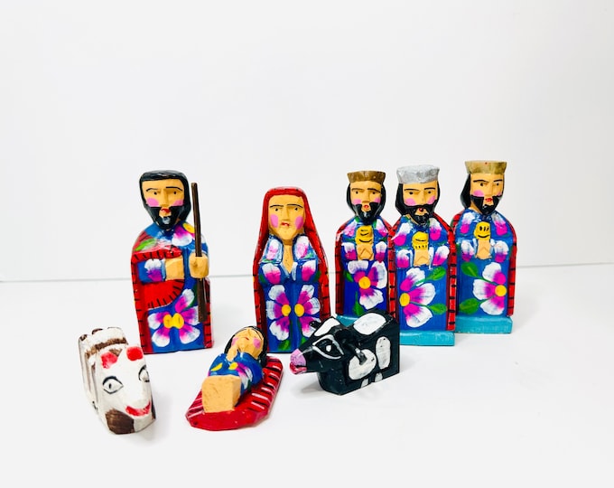 Fucsia  Color Small Handmade  and hand painted in Guatemala Venezuela. Wood Nativity 8 Pieces Set  from Guatemala.