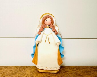 Virgen Milagrosa - Miraculous Virgin Handmade, Small Size and paint by Venezuelan artist. 5.5  inches aprox