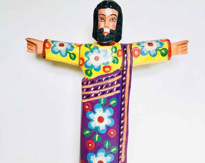 Jesus Christ Wooden Hand Carved Handmade and painted by Guatemalan Artist. Aprox 14 inches