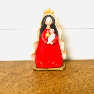 Nuestra Señora de Coromoto - Nuestra Señora de Coromoto Hecha a mano. Tamaño pequeño y pintura de artista venezolano. 4,5 pulgadas aprox.
