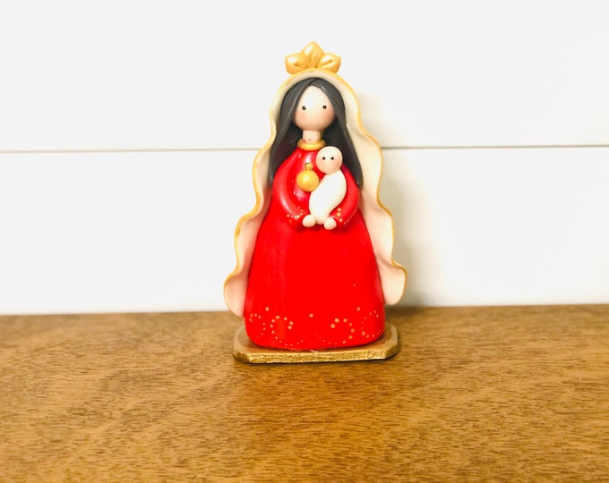 Our Lady of Coromoto - Nuestra Señora de Coromoto Handmade.  Small Size and paint by Venezuelan artist. 5.5  inches aprox