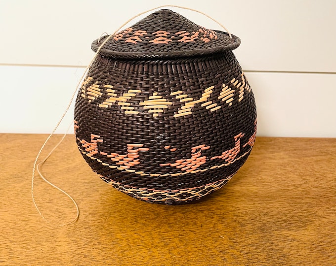 Ye'Kuana - Yekuana Aboriginal Handmade Basket Aprox 6 Inches