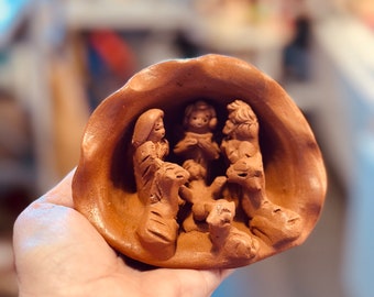 Nativity in one clay   piece. Handmade by Guatemalan artist. Rustic and Unique style aprox 4 x 4.5 inches