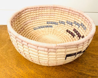New Design- Warao Indian- Aboriginal Bowl Basket (Delta del Orinoco, Venezuela) Aprox 12 Inches