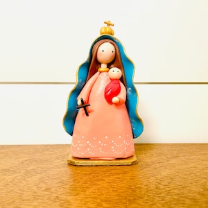 Vierge Marie "Notre-Dame de la Charité d'El Cobre" peinture Virgen de la Caridad del Cobre par l'artiste vénézuélien. 5,5 pouces environ