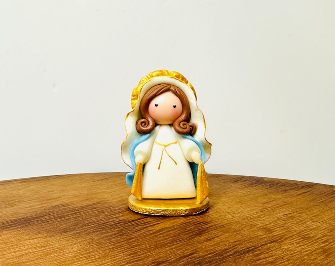 Mini Virgen Milagrosa - Miraculous Virgin Handmade, Small Size and paint by Venezuelan artist 3.5  inches aprox