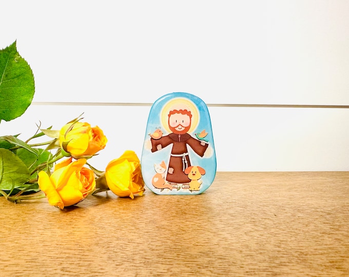 Saint Francis of Assisi , handmade piece, Small Size in resin and wood  by Venezuelan artist. 4 x 3 inches aprox