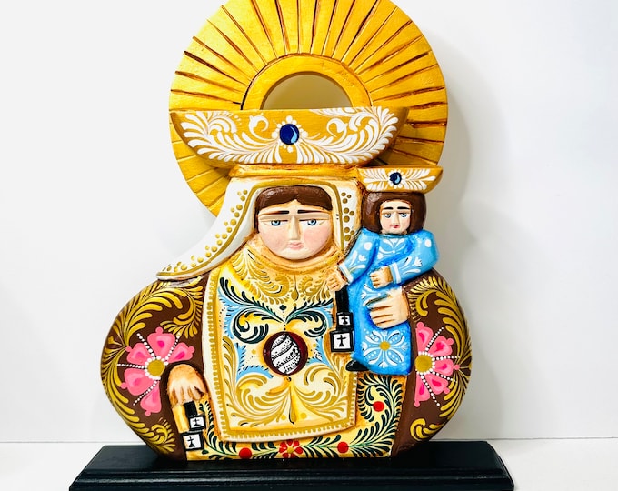 Figure  Our Lady of Mount Carmel - Virgen del Carmen.Handmade and paint by Venezuelan artist. 12.5 Inches