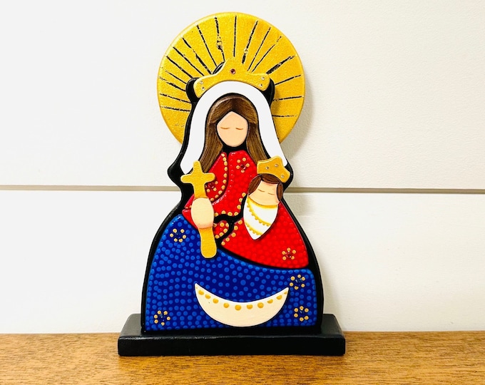 Wooden Virgin Mary  "Virgen de Chiquinquira"  hand painted with pointillism technique from Venezuelan Artist.  Aprox 8 inches