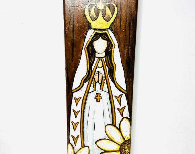 Hand painted by Venezuelan artist Virgen Mary .  From the Ocean to the Artist 15 x 5 inches aprox