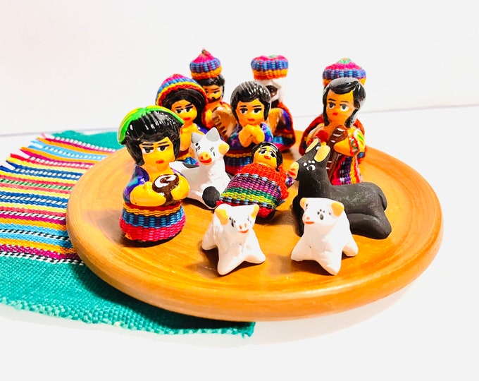 Green Medium  Guatemala - Mayan Nativity  set 12 . Handmade in Clay and traditional clothes.