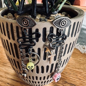 Boucles d'oreilles Y2K, boucles d'oreilles bijoux Y2K, boucles d'oreilles grunge Y2K, boucles d'oreilles spirales grunge noir, boucles d'oreilles goth, boucles d'oreilles cybergoth, boucles d'oreilles grunge image 3