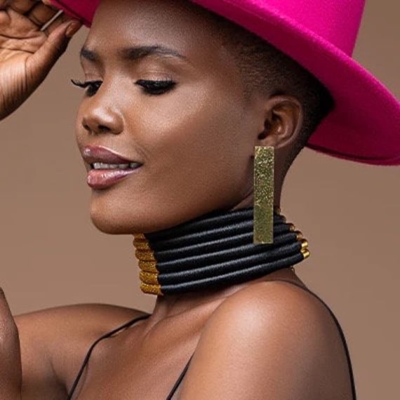 Why do the people of Ndebele South Africa wear neck rings? | Fakaza  NewsFakazaNews