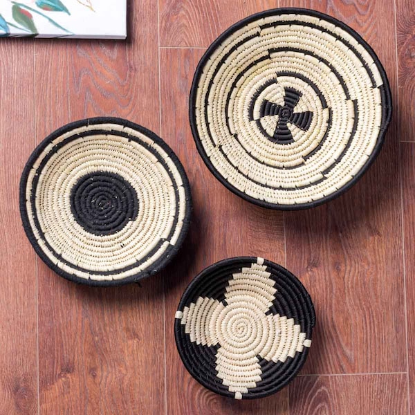Set of 3 Decorative Baskets from Jute / Set of 3 Matching Handwoven Baskets for Table Top or Wall Decor / Fruit Basket Geometric Pattern