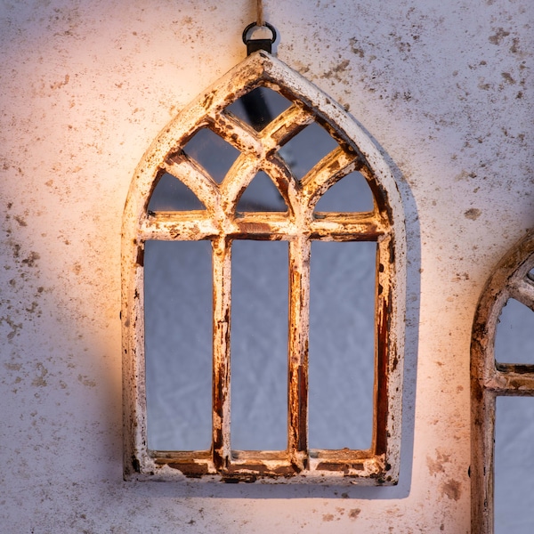 Petits miroirs décoratifs avec un cadre en métal coulé / Miroir en forme de fenêtre vintage rustique / Décoration murale caractéristique / Cadre de fenêtre cathédrale