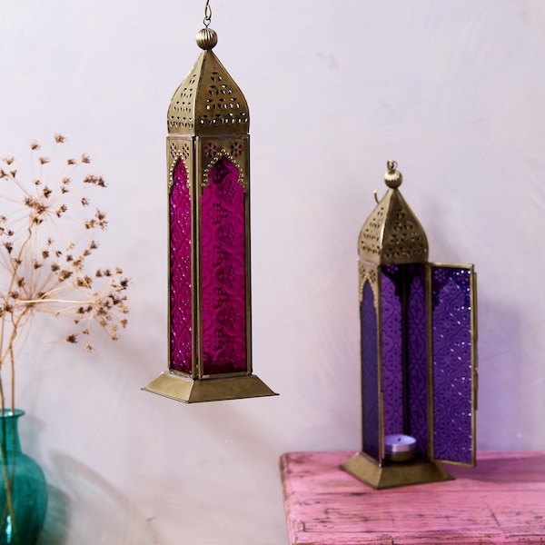 Lanterne indienne en verre de style marocain faite main / Lanterne en verre teint en rose ou en bleu / Lanterne longue de style oriental avec des accents ornementaux