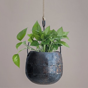 Rustic hanging planter with handle "Sinduri" / Made from reclaimed metal / Sustainable decor / Handmade unique metal design