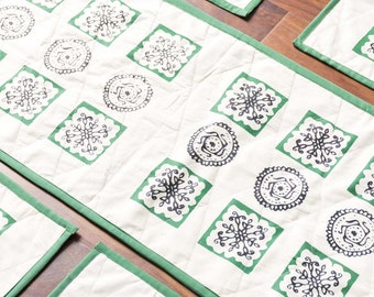 Green Edge Table Runner and Placemats Set / Reversible made with Recycled Sari Fabrics