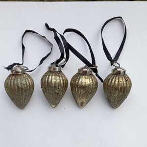 Rustic Aged Baubles / Set of 4 Golden Rustic Christmas Baubles / Xmas Tree Glass Ornaments image 4