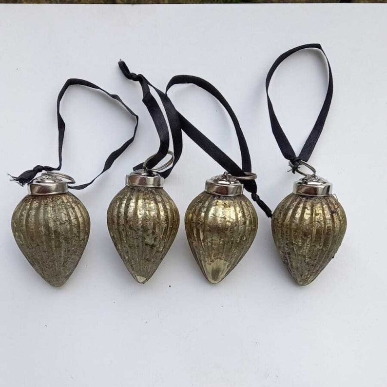 Rustic Aged Baubles / Set of 4 Golden Rustic Christmas Baubles / Xmas Tree Glass Ornaments image 4