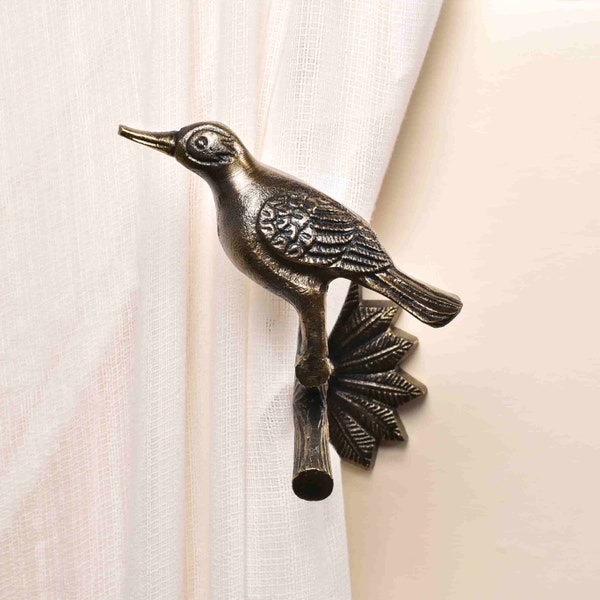 Bird-Shaped Curtain Tie Back Holder | Unique Metal Bird Design Hook with Antique Brass Finish | Crow-Shaped Metal Curtain Holder