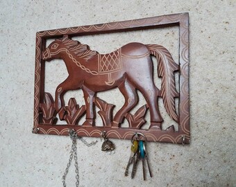 Horse-Design Wooden Hook Rack / Horse-Themed Decor / Key Rack / Pet Collar Holder / Gift for Horse Lovers / Equestrian Design