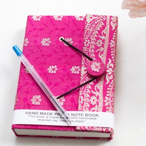 Quaderno con copertina morbida in tessuto di sari riciclato / Mini, Medio, Grande / Diario tascabile in tessuto di sari rosa / Regalo per insegnanti / Regalo di San Valentino