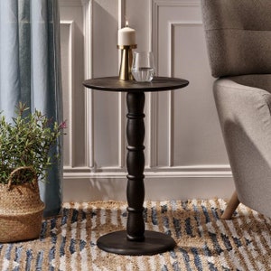 Classic Black Round Side Table from Mango Wood &#39;Paaras&#39; / Wooden Plant Stand Lamp Stand