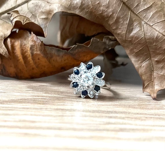 Estate Diamond & Blue Sapphire Cluster Ring ~ 14k… - image 2