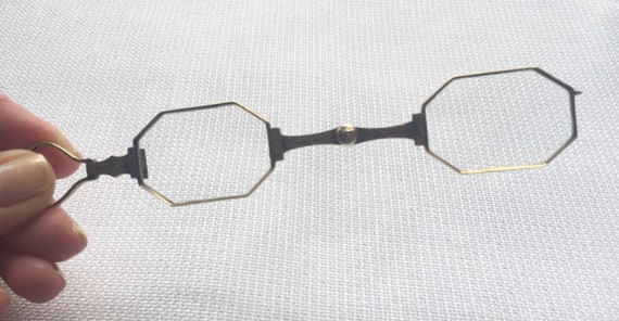 Lorgnettes 14K Gold Opera Eye Glasses, Etched Fol… - image 6