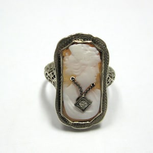 Anillo Art Déco vintage con camafeo de cornalina: filigrana de oro blanco de 14 quilates, collar de diamantes